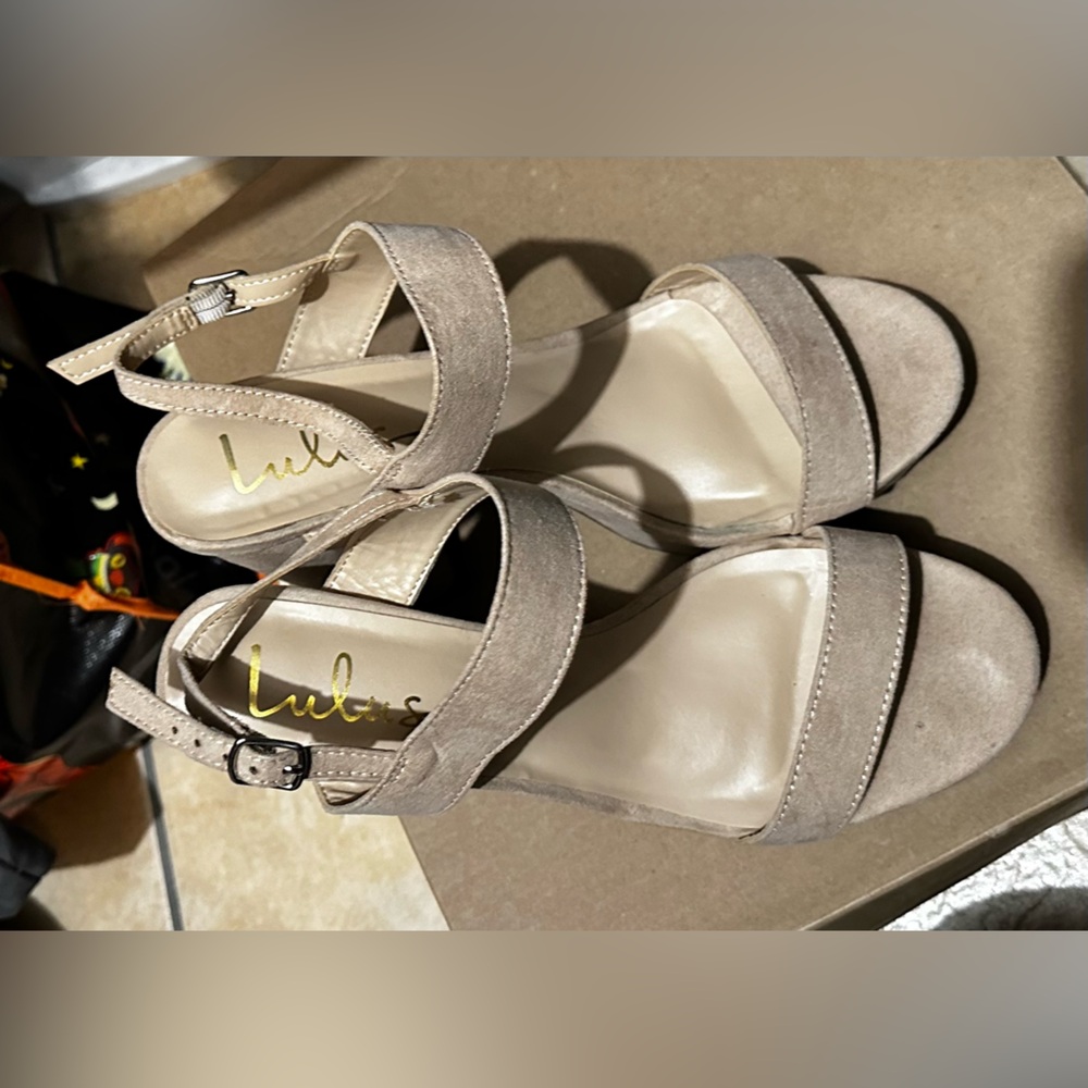 Wedge shoes